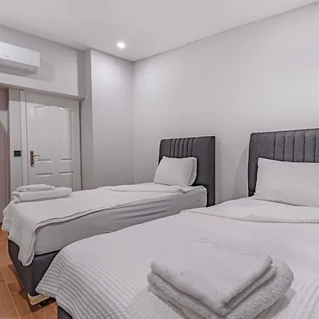 빌라 Near By The Land Of Legends , Private Pool With Jakuzzi Euphoria