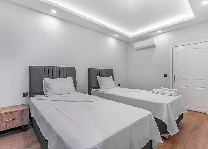 וילה Near By The Land Of Legends , Private Pool With Jakuzzi Euphoria באלאק