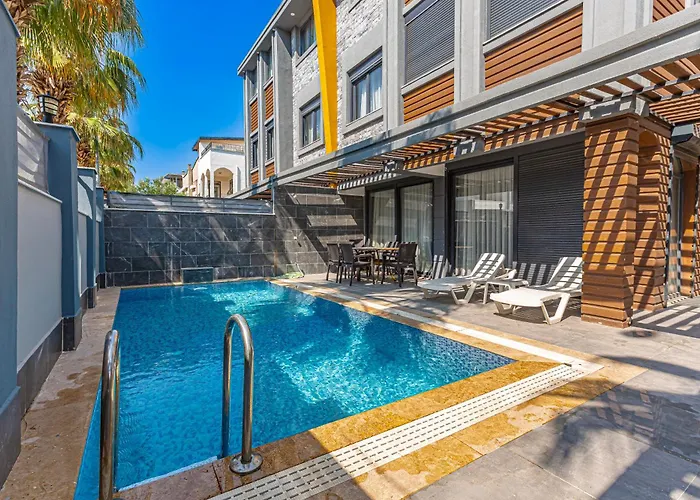 Near By The Land Of Legends , Private Pool With Jakuzzi Euphoria * באלאק